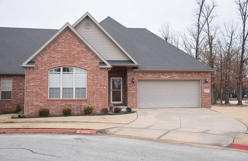 Fayetteville Condo | Spacious Private Condo Close to Bike Trails
