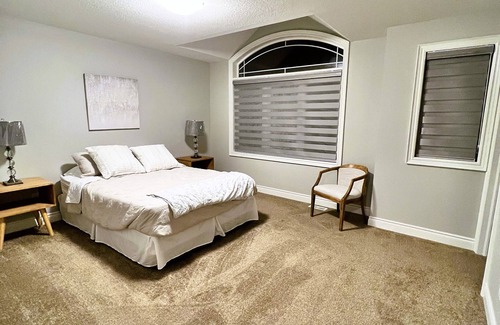 London House | Spacious Private Comfortable Home