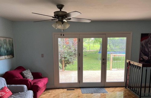 Centre Wellington House | Spacious & Private Country Bungalow - Pet Friendly