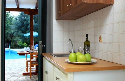 Nidri Villa | Spacious Private Pool Villa in Geni, Lefkada – Perfect for Families & Groups!