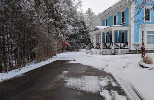 Eastern Vermont House | Spacious Private Rustic Penthouse near Stowe