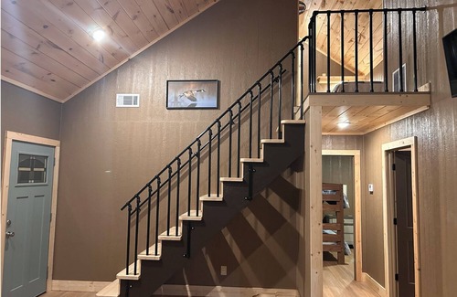 Vian Cabin | Spacious & Private Sandtown Cabin in Vian, OK