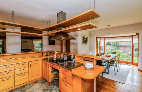 Sariyer Villa | Spacious Private Villa with Pool in Sile