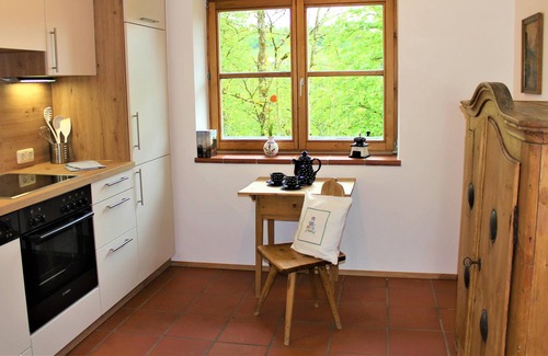 Mitterbach Apartment | Spacious, quiet apartment on the edge of the forest in alpine style with a garden