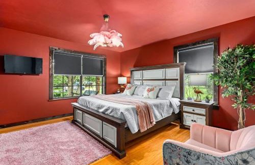 Johnson City House | Spacious Ranch Getaway With Hot Tub & Pool