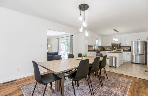 Olathe House | Spacious Ranch with Movie Room, Ping Pong, Putting Green, and Private Yard
