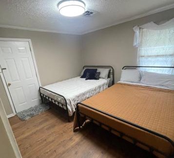 Middlesboro Villa | Spacious Renovated Ranch Retreat - Tackett Creek