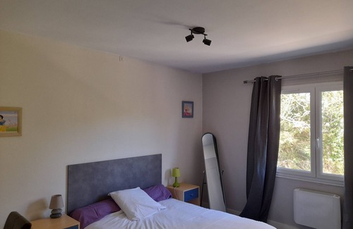 Saujon House | Spacious rental, COZY, 4/5 pers, for family vacations 10 min from the sea