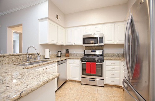 Scripps Ranch Condo | Spacious resort community 2bed/2bath condo with garage!