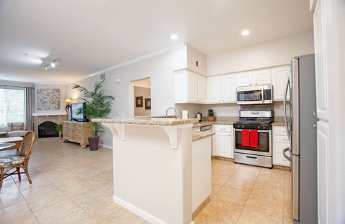 Scripps Ranch Condo | Spacious resort community 2bed/2bath condo with garage!