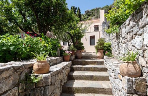 Agios Vasileios House | Spacious Retreat near Preveli, Triopetra & Plakias
