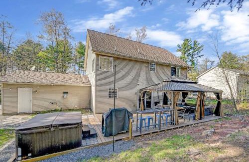 Blakeslee House | Spacious Retreat - Outdoor Oasis Games and more