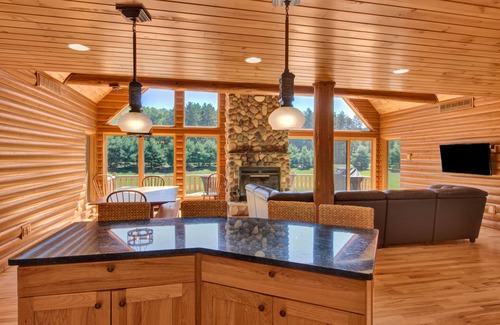 Mauston House | Spacious Retreat with Private Swimming and Fishing Pond Near Wisconsin Dells