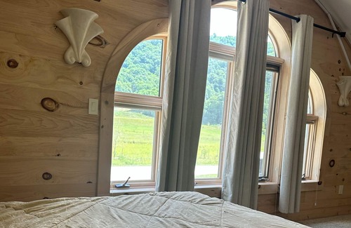 Viola House | Spacious River Retreat on the Kickapoo River