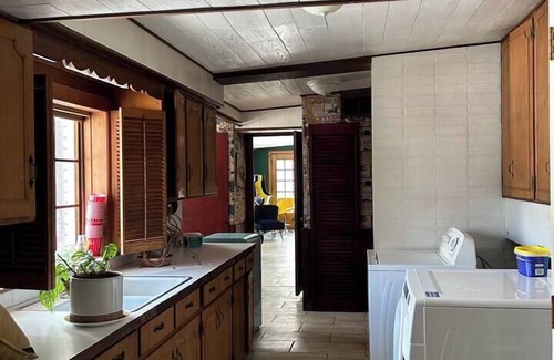 Owosso House | Spacious Riverfront Retreat