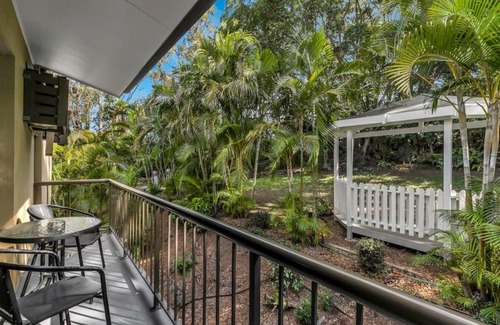 Mount Ommaney Hotel | Spacious Room Ideal for Biz and Leisure