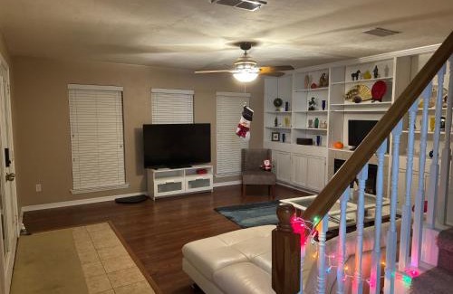 Gainesville House | Spacious Room in A Nice House