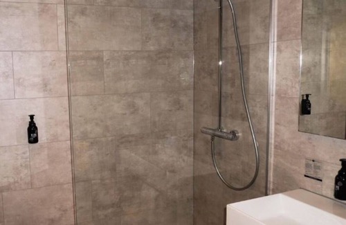 Zevenbergen Hotel | Spacious Room in a Picturesque Setting – Ideal for Couples