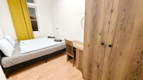 Erdberg House | Spacious Rooms - 15 Min from Airport & City Center, 5 Min from Vienna Main-Bus Station EZ8