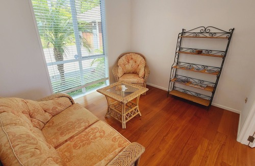 Kerikeri House | Spacious rural outlook but close to town
