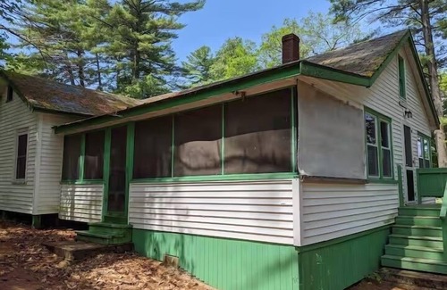 Raymond Cottage | Spacious, Rustic Retreat with a Large Screened Porch and Water Access