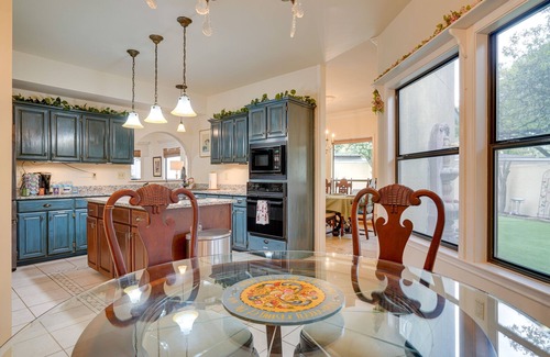 North Central Thousand Oaks House | Spacious San Antonio Home w/Patio + Grill!