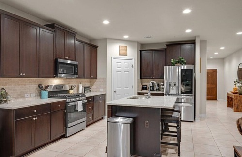 San Marcos House | Spacious San Marcos Retreat w/Fire Pit, Pool Table & Near TXST + Outlet Mall