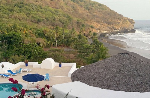 Playa San Diego Villa | Spacious Santorini Greek Style Villa for Family Vacations Secluded Private Beach
