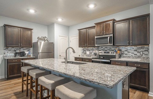 Medina Valley House | Spacious SATX Escape. Family + Work-Ready 4BR/3.5BA Near Lackland AFB