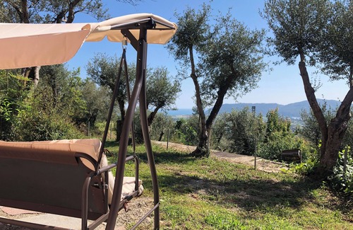 Castelnuovo Magra Apartment | Spacious sea view apartment on the hill with private garden!n