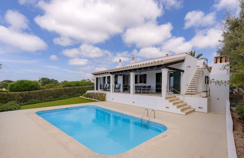 Binibeca Villa | Spacious Sea View Holiday Villa, Walk to Beach, Ideal for Families & Remote Work