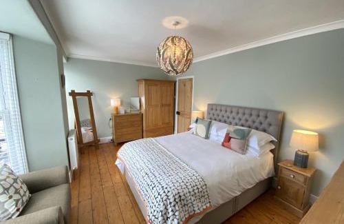 Chysauster House | Spacious, seaside, Victorian home "Bay View Terrace", Penzance