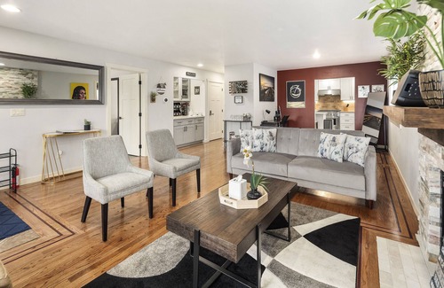 Rainier Valley House | Spacious Seattle Home W/Gameroom ~ Near Sea-Tac Airport! 5BD 3.5BA