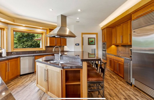 Prescott House | Spacious secluded 5bedroom 8bath estate in charming Prescott with pool