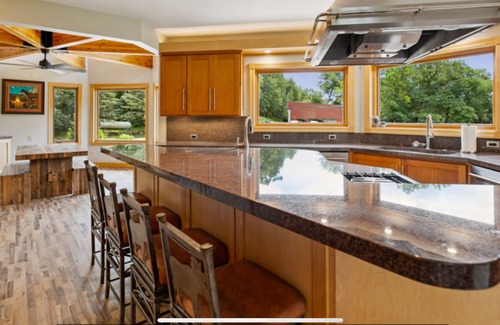 Prescott House | Spacious secluded 5bedroom 8bath estate in charming Prescott with pool