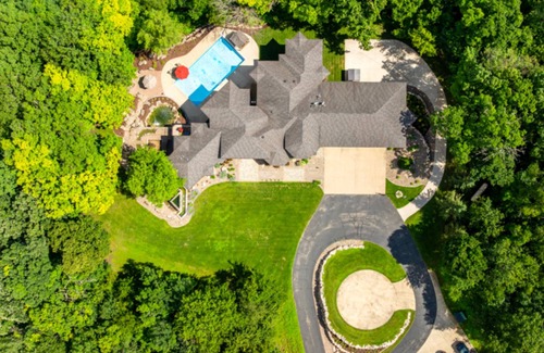 Prescott House | Spacious secluded 5bedroom 8bath estate in charming Prescott with pool