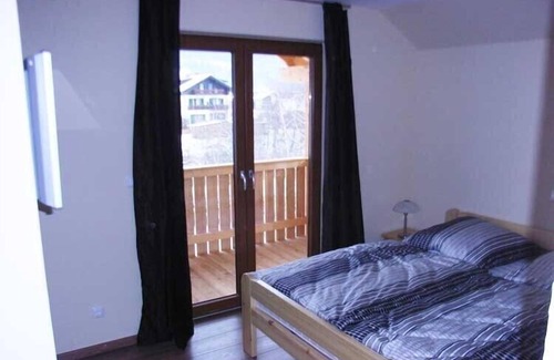 Kotschach-Mauthen Apartment | Spacious semi-detached house, quiet area - yet in place