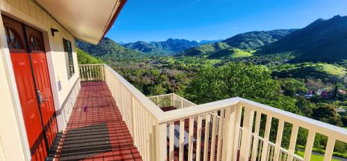 Three Rivers House | Spacious sequoia Park retreat, best panoramic views