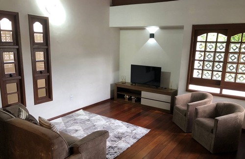 Santos Dumont House | Spacious Serrano Style House in Greater Porto Alegre