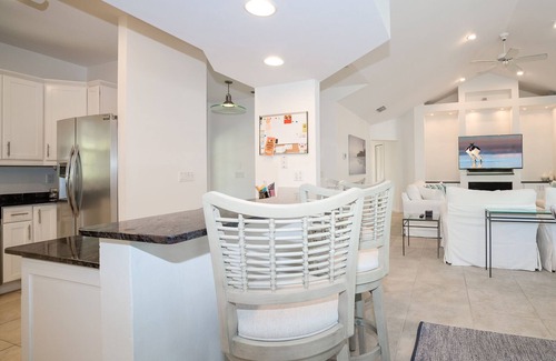 Gulf Ridge House | Spacious Single Family Home "Breaking Away" Steps from the Beach