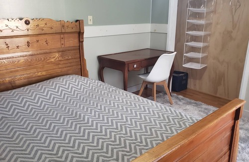 Brooks Apartment | Spacious single-floor two bedroom apartment