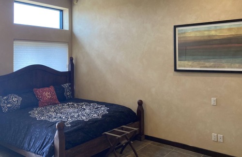 Marvel Apartment | Spacious studio. Bring your dogs & horses!