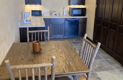 Marvel Apartment | Spacious studio. Bring your dogs & horses!