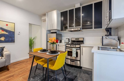 Downtown Montreal Apartment | Spacious Studio on Bishop - Hot Spot Dtown MTL