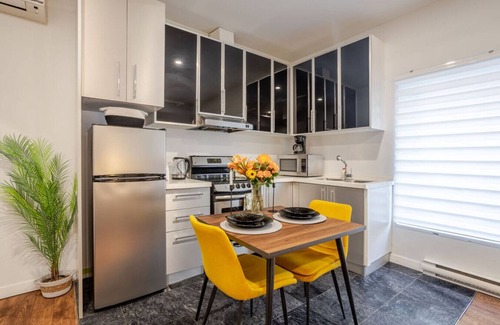 Downtown Montreal Apartment | Spacious Studio on Bishop - Hot Spot Dtown MTL