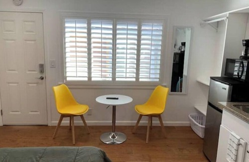 Castro Valley Apartment | Spacious Studio w/AC - Near BART/Free Laundry!