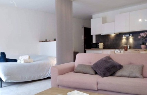 Benodet Apartment | SPACIOUS STUDIO WITH BALCONY with small sea view