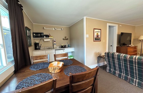 Old Forge Cottage | Spacious Studio with Kitchenette, Sitting Area and Full Bath!