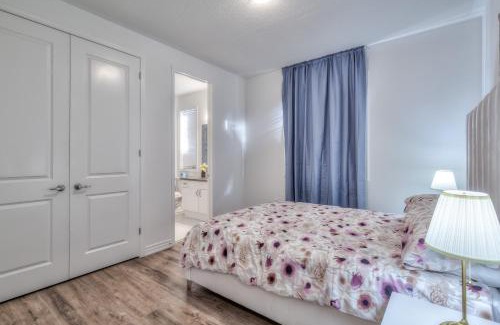 Pickering Villa | Spacious & Stylish 4BR Villa-Sleep 9-Free Parking