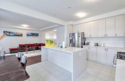 Pickering Villa | Spacious & Stylish 4BR Villa-Sleep 9-Free Parking